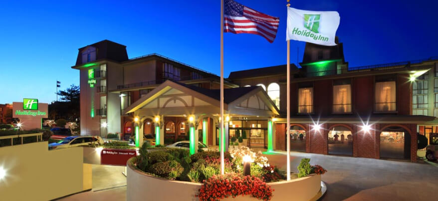 Holiday Inn Fisherman's Wharf exterior image at night